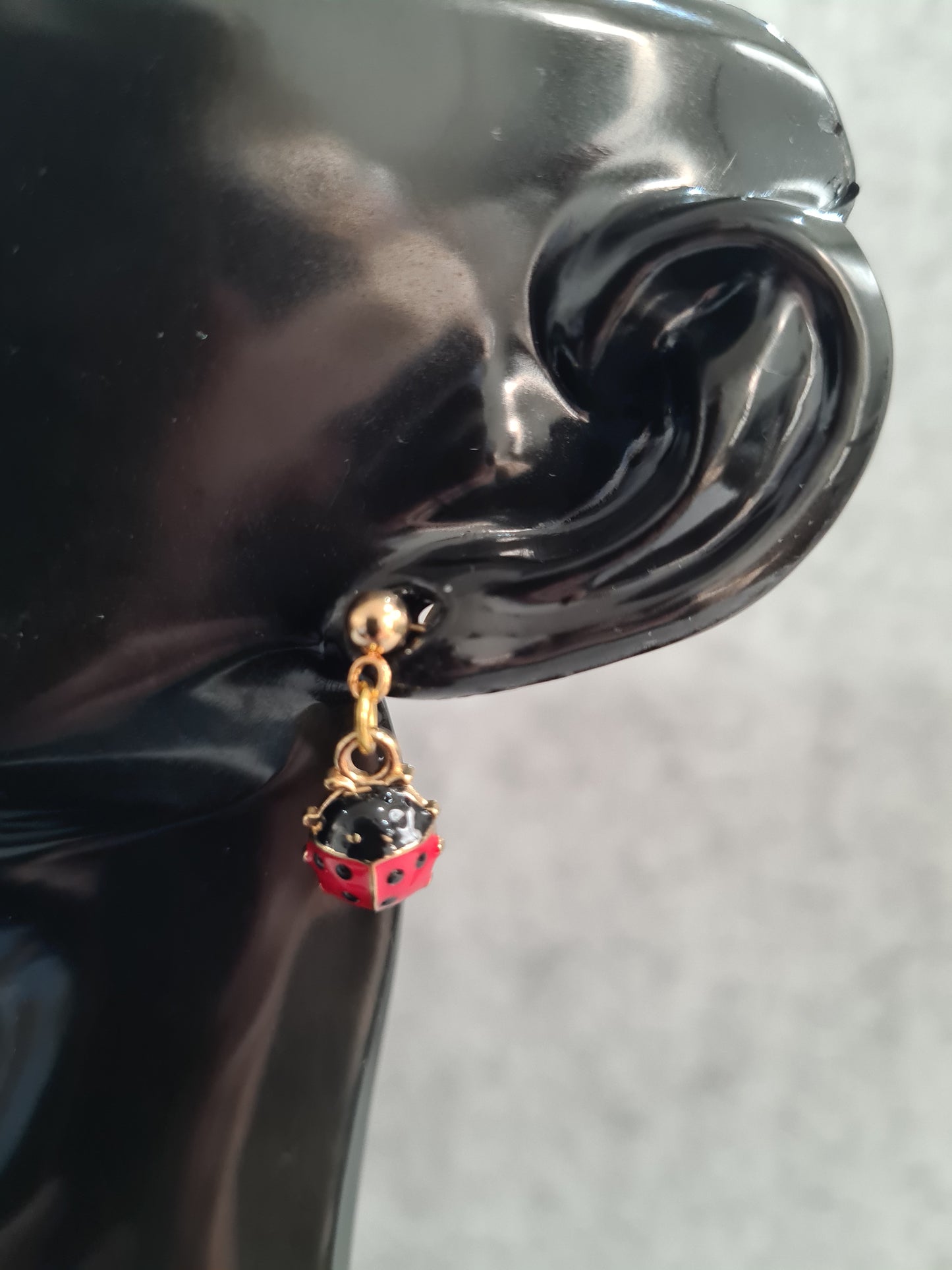 Ladybugs Stud Earrings (Gold/Silver)