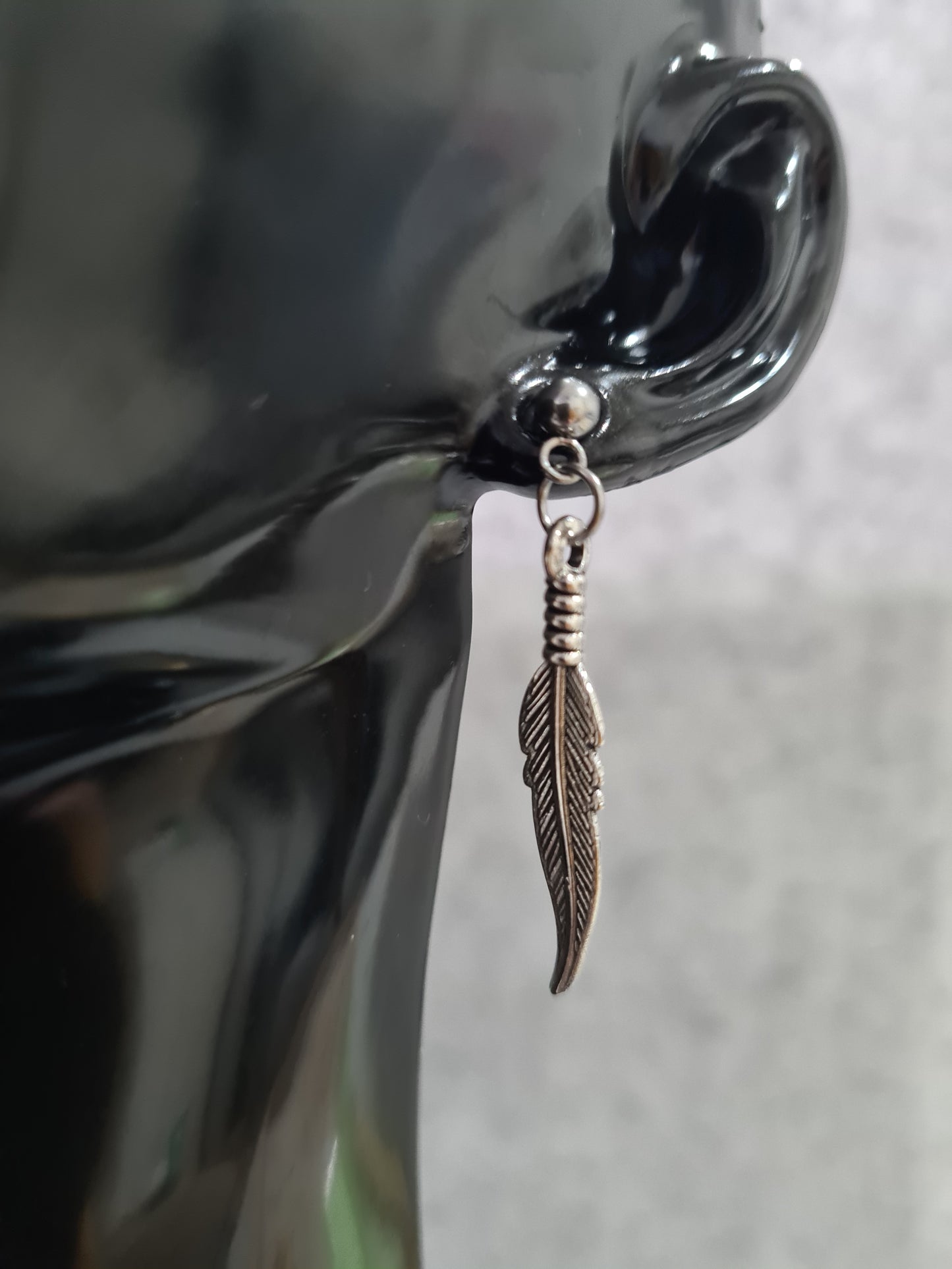 Retro Feather Stud Earring (Gold/Silver)