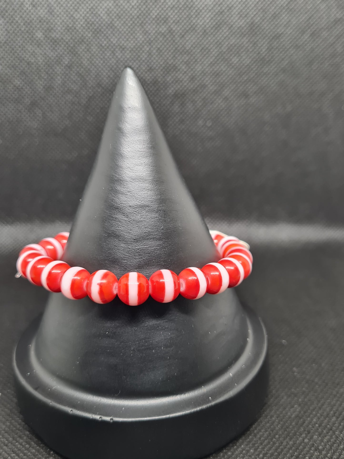 Red & White Stripe Plastic Bead Bracelet(17cm)