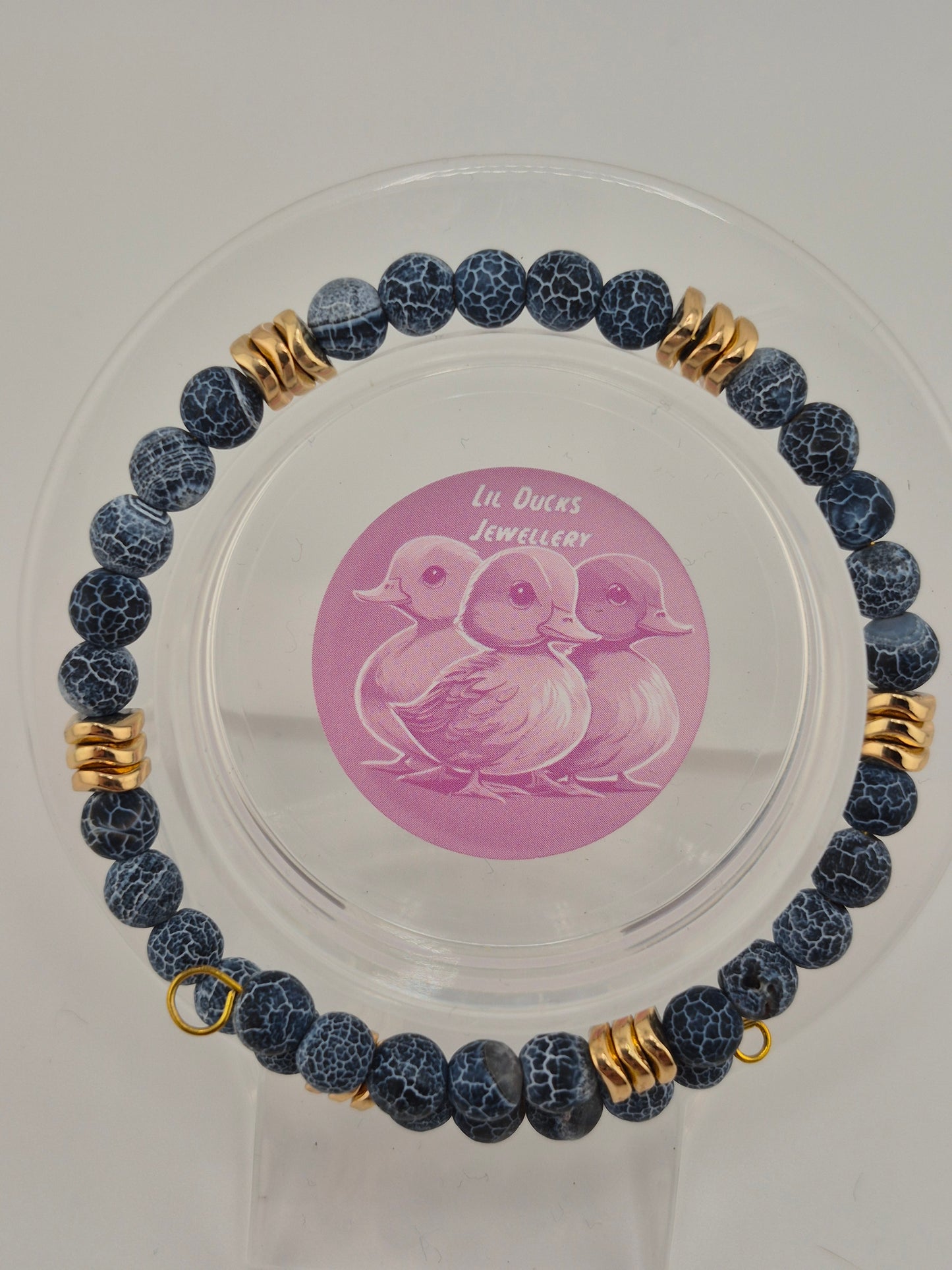 Sophisticated Agate Memory Bracelet, Single Strand