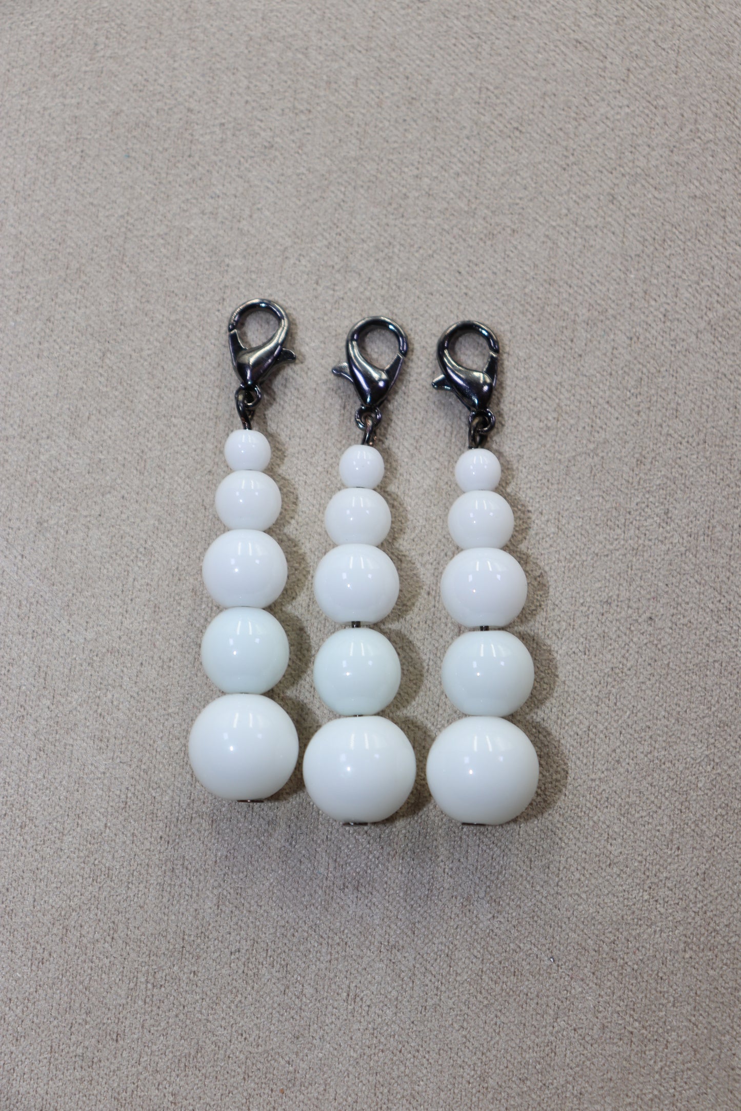 Zipper Pull Black