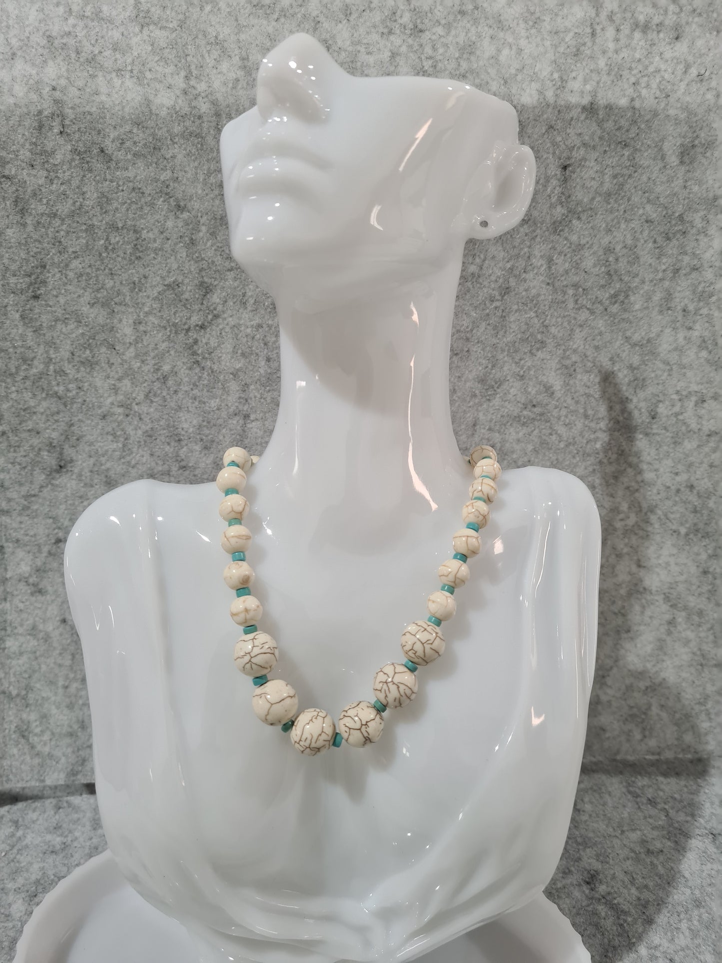 Turquoise Bead Necklace (67/77cm)