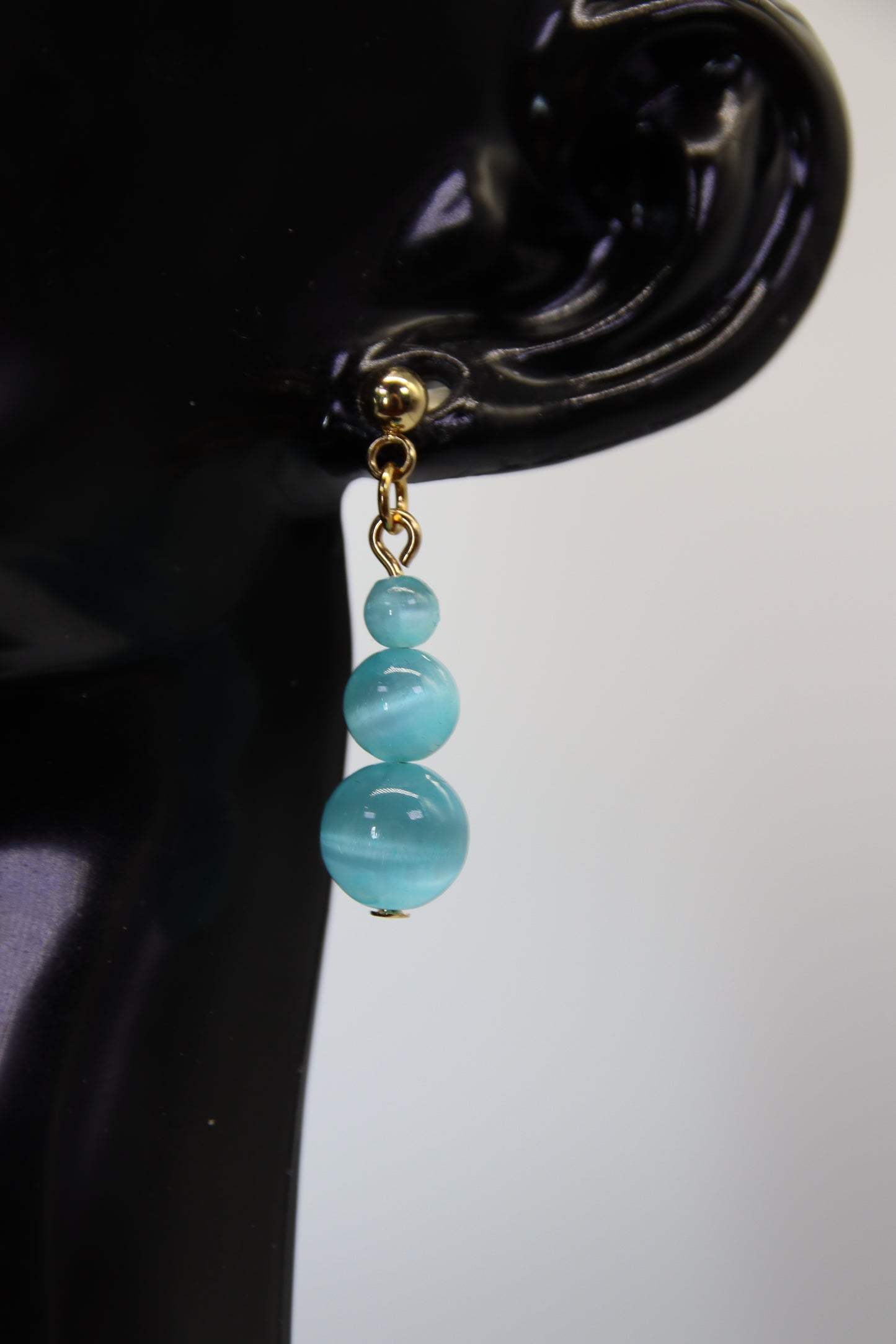 Cats Eye Teardrop Stud Earrings (Gold/Silver)
