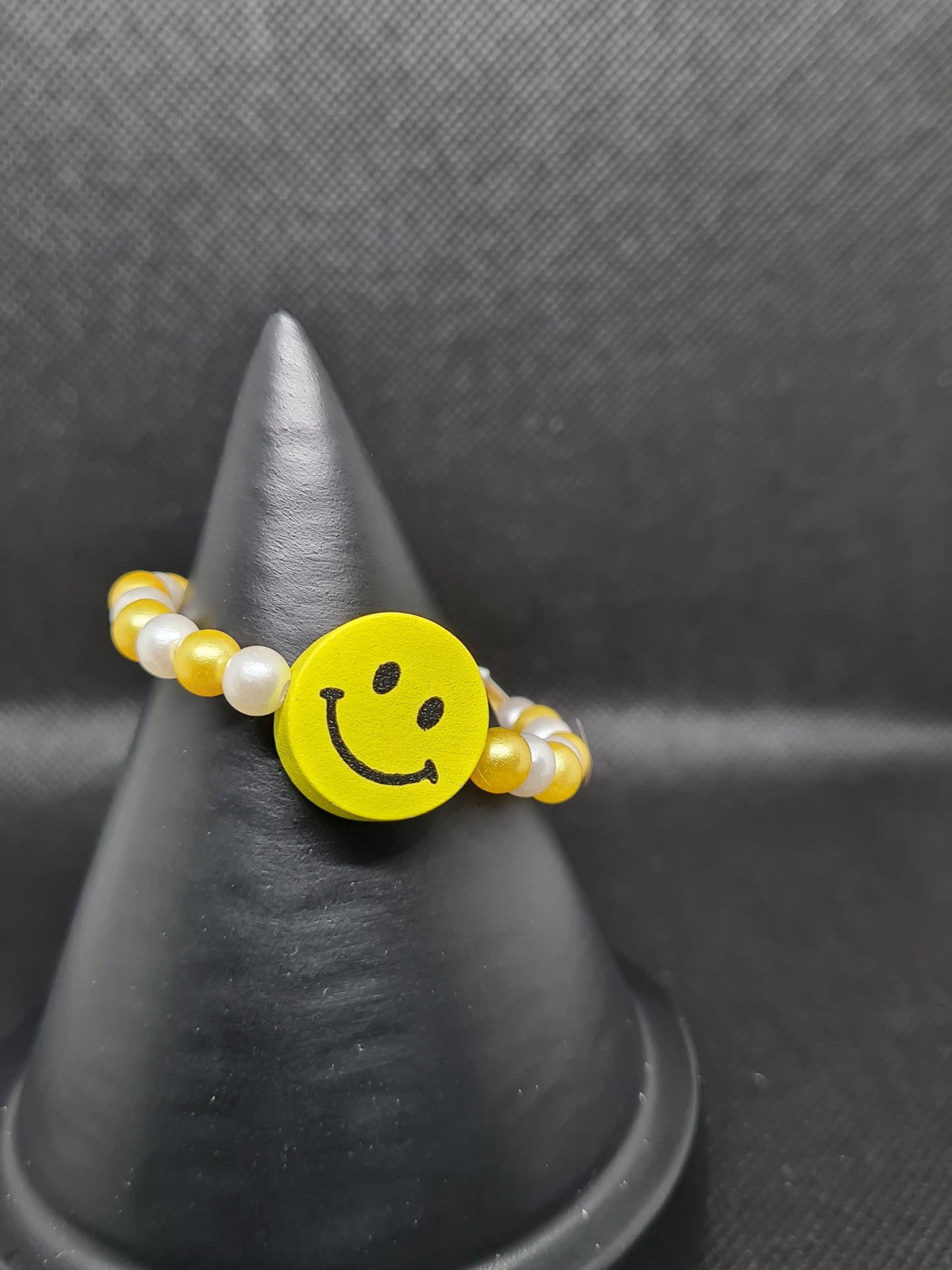 White & Yellow Smiley (13cm)