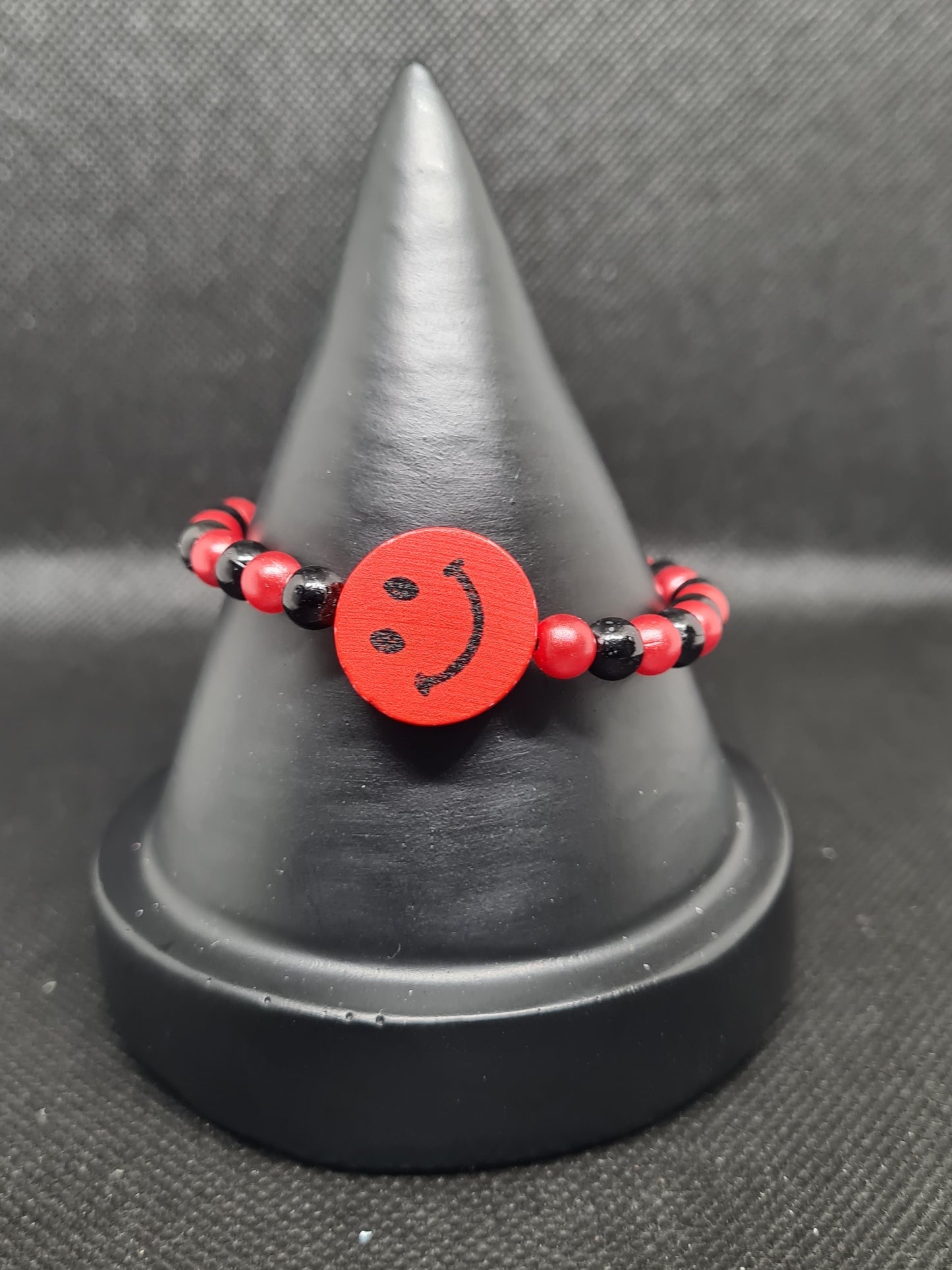 Red & Black Smiley (17cm)