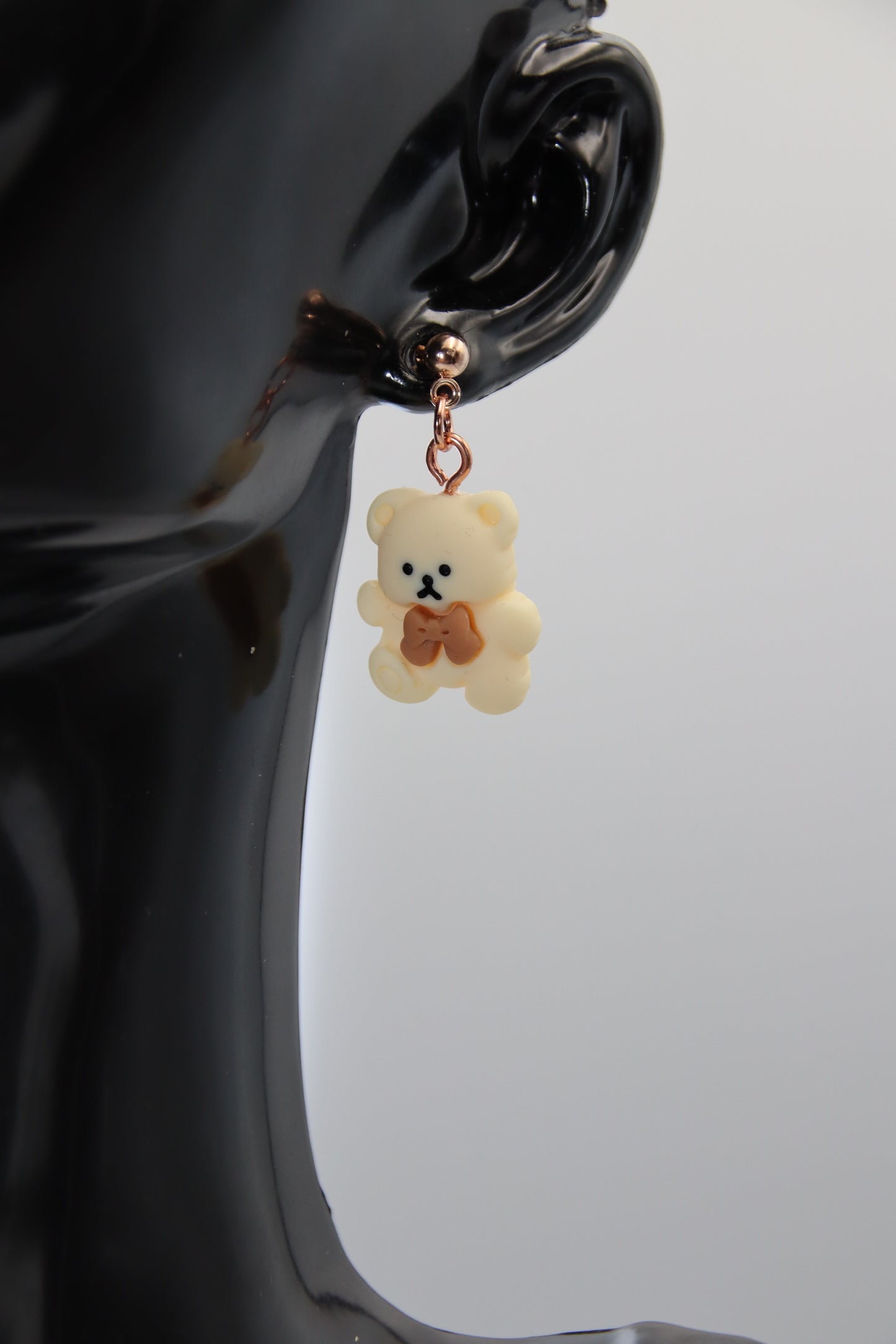 Bow Bear (beige & brown), Earrings