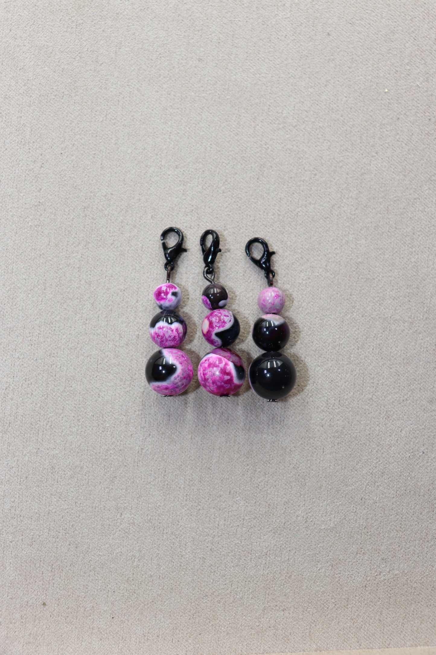 Zipper Pull Black