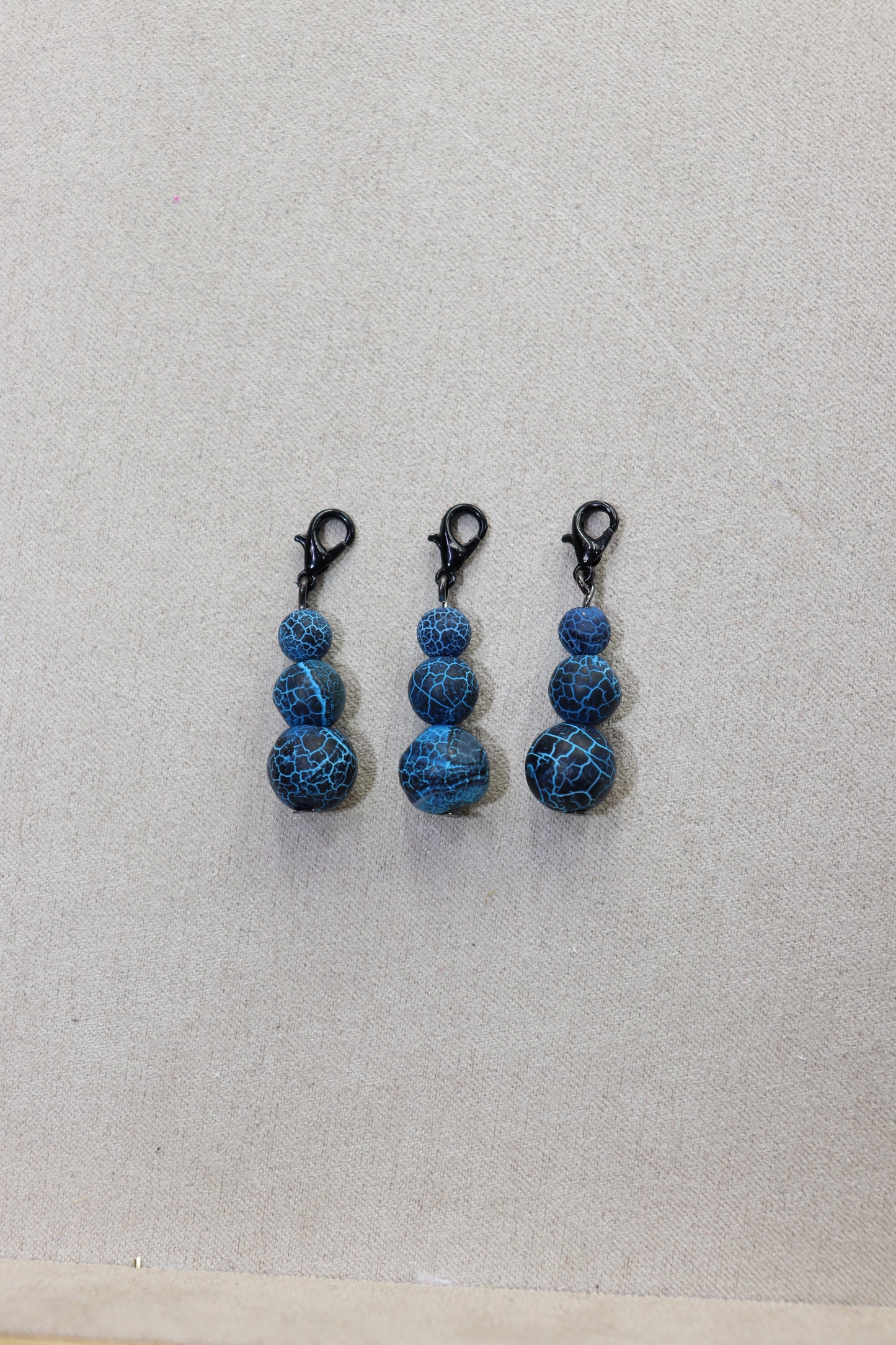 Zipper Pull Black