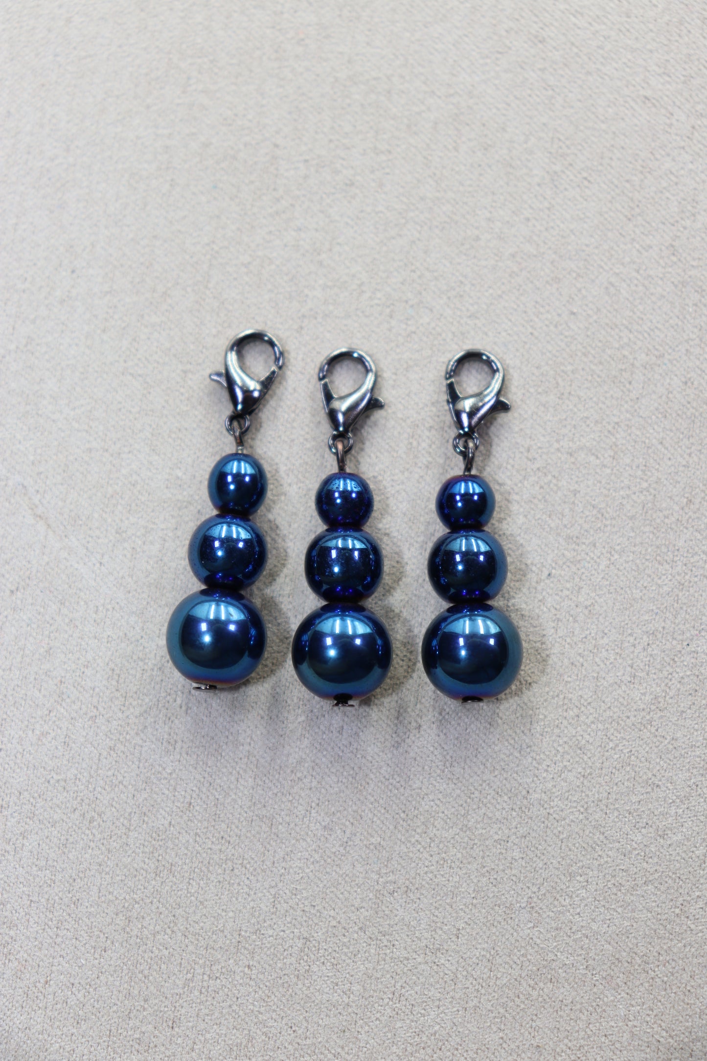 Zipper Pull Black