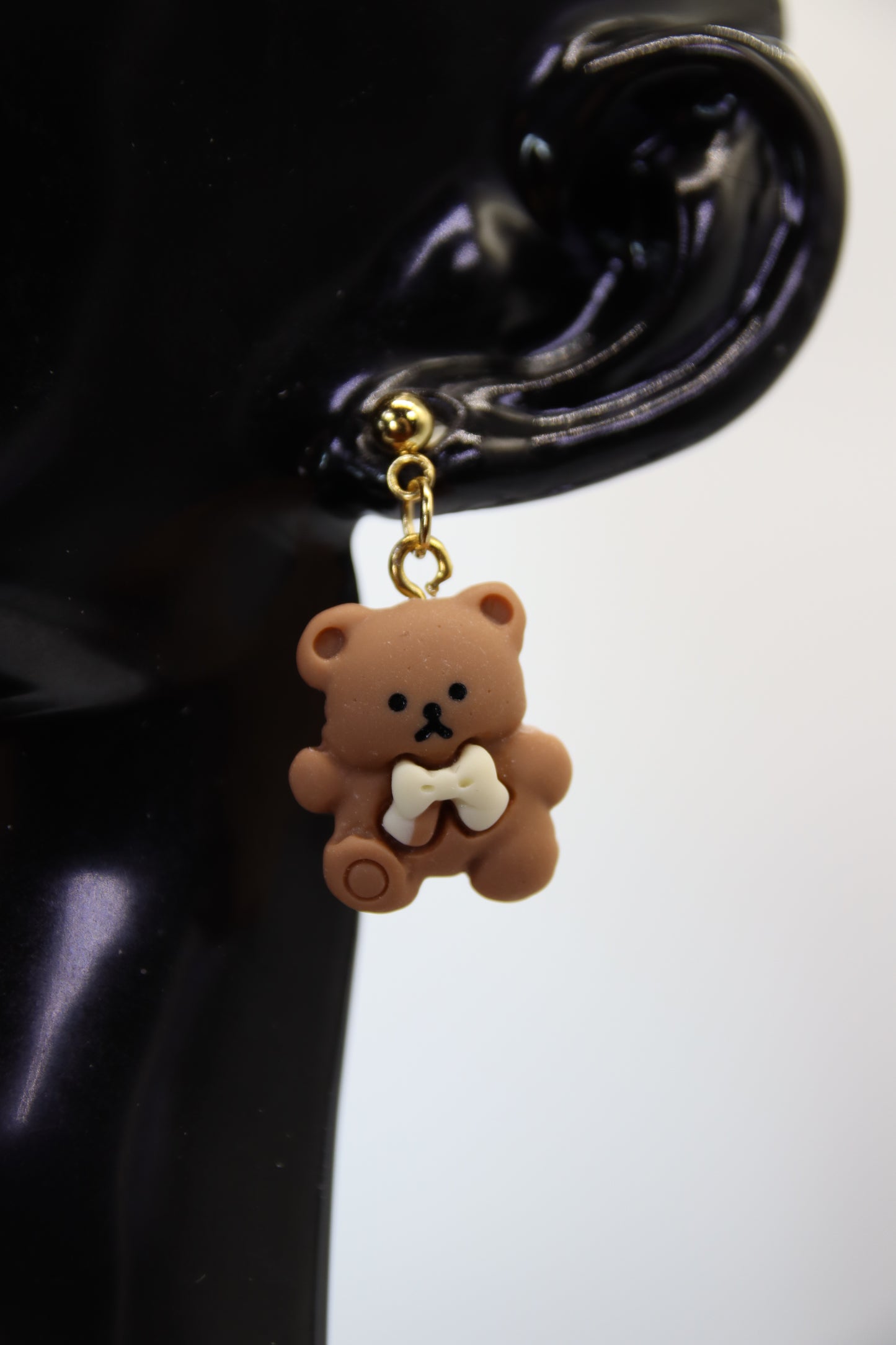 Bow Bear (beige & brown), Earrings