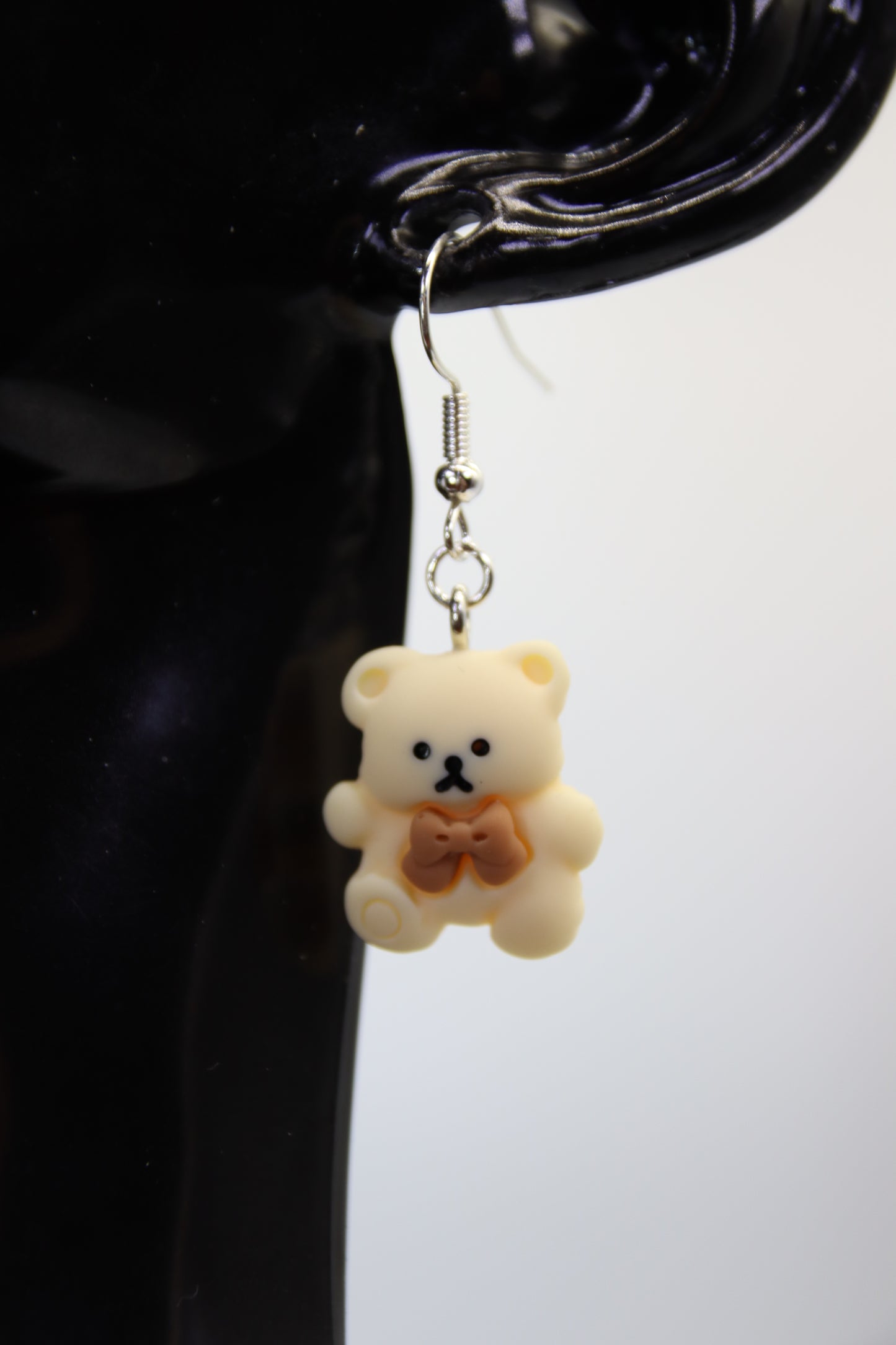 Bow Bear (beige & brown), Earrings