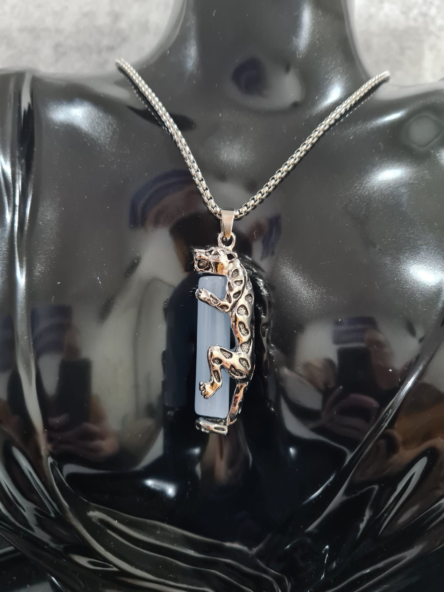 Cheetah Necklace, Luminous